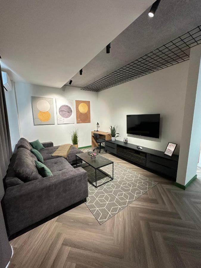 Luxury By The Lake Ap 28 Sibiu Exterior photo